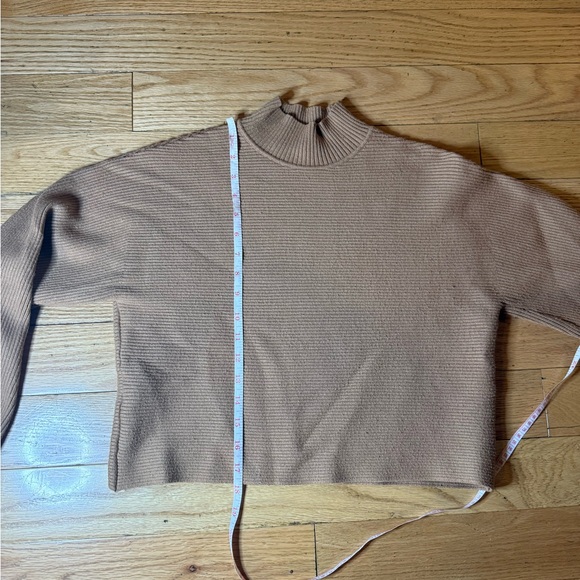 Zara mock neck cropped sweater - Picture 6 of 6
